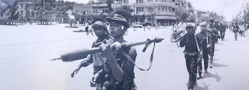 Постер фильма Пномпень 1975: посольство в осаде