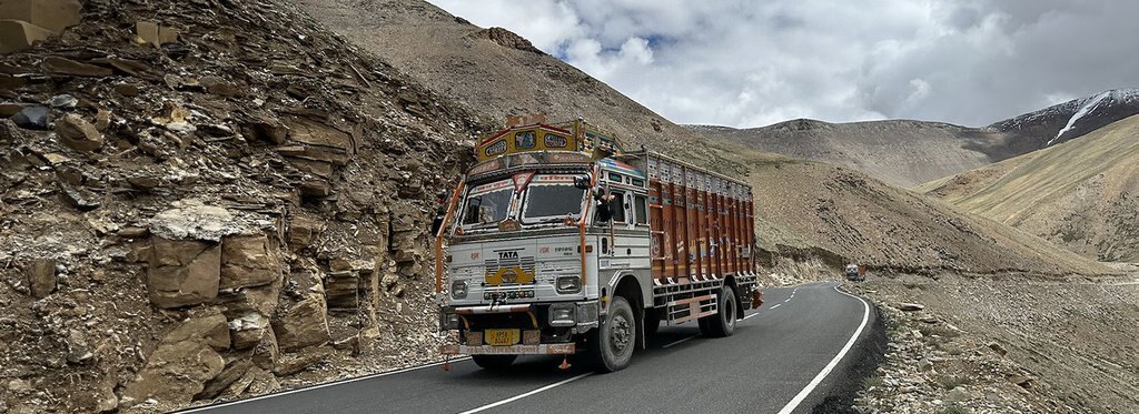 Series poster Жуткий маршрут: самые опасные дороги мира